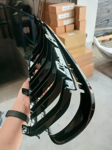 Sport Grille Dual Line Gloss Black suitable for BMW X3 (E83) Facelift 2006-2010 DAMAGE