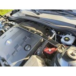 Front upper strut bar Chevrolet Camaro V White