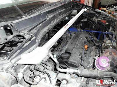 Honda CRV 07+ 2WD UltraRacing 2-point front upper Strutbar
