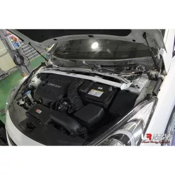 Hyundai i40 SW 11+ UltraRacing 2P front upper Strut Bar