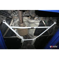 BMW 1 04-11 E87 UltraRacing rear lower Brace