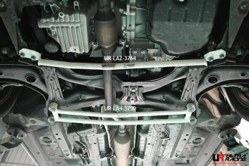 Toyota Sienta XP170 1.5 2WD 15+ UltraRacing 2-point front lower Tiebar